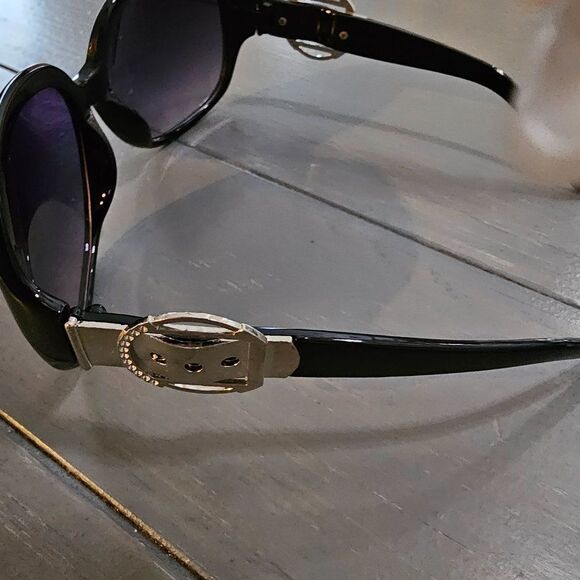 Women's Black Cat Eye Buckle Details UV Protectant Sunglasses - Picture 7 of 11